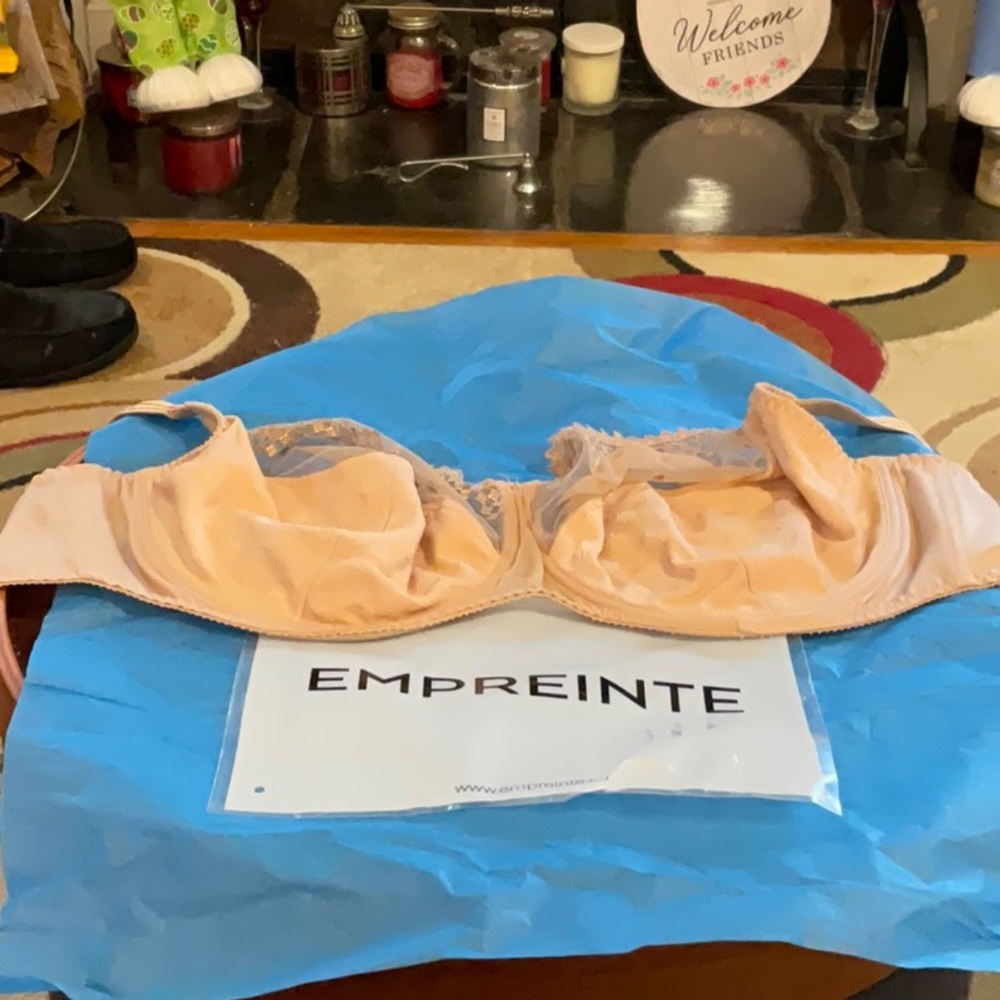EMPREINTE tan bra 40 f new with bag beautifully